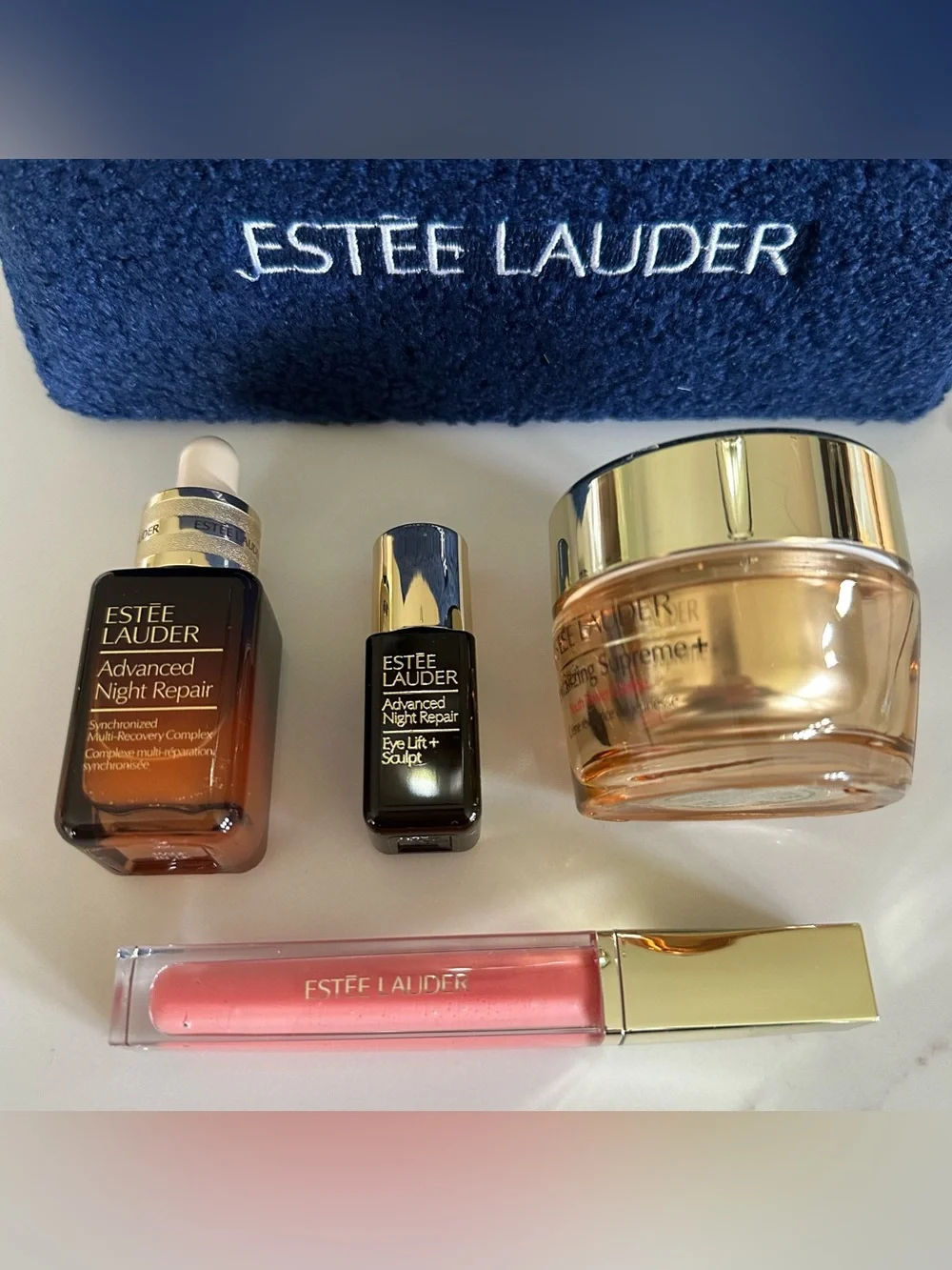 NEW Estée Lauder Cosmetic Bag with Everyday Radiant Favorites Skincare Set